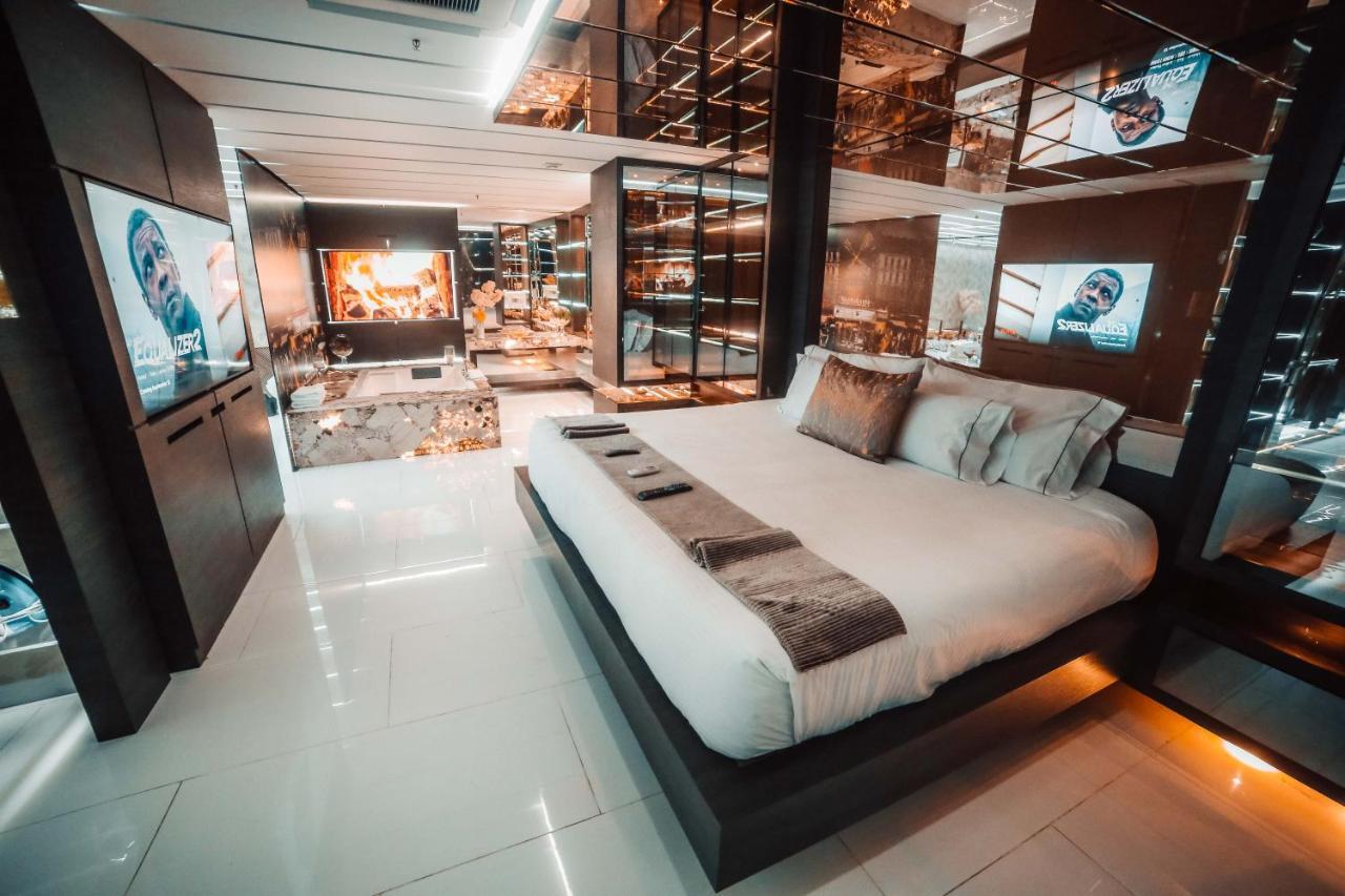1Million Luxury Suites Medellín Kültér fotó