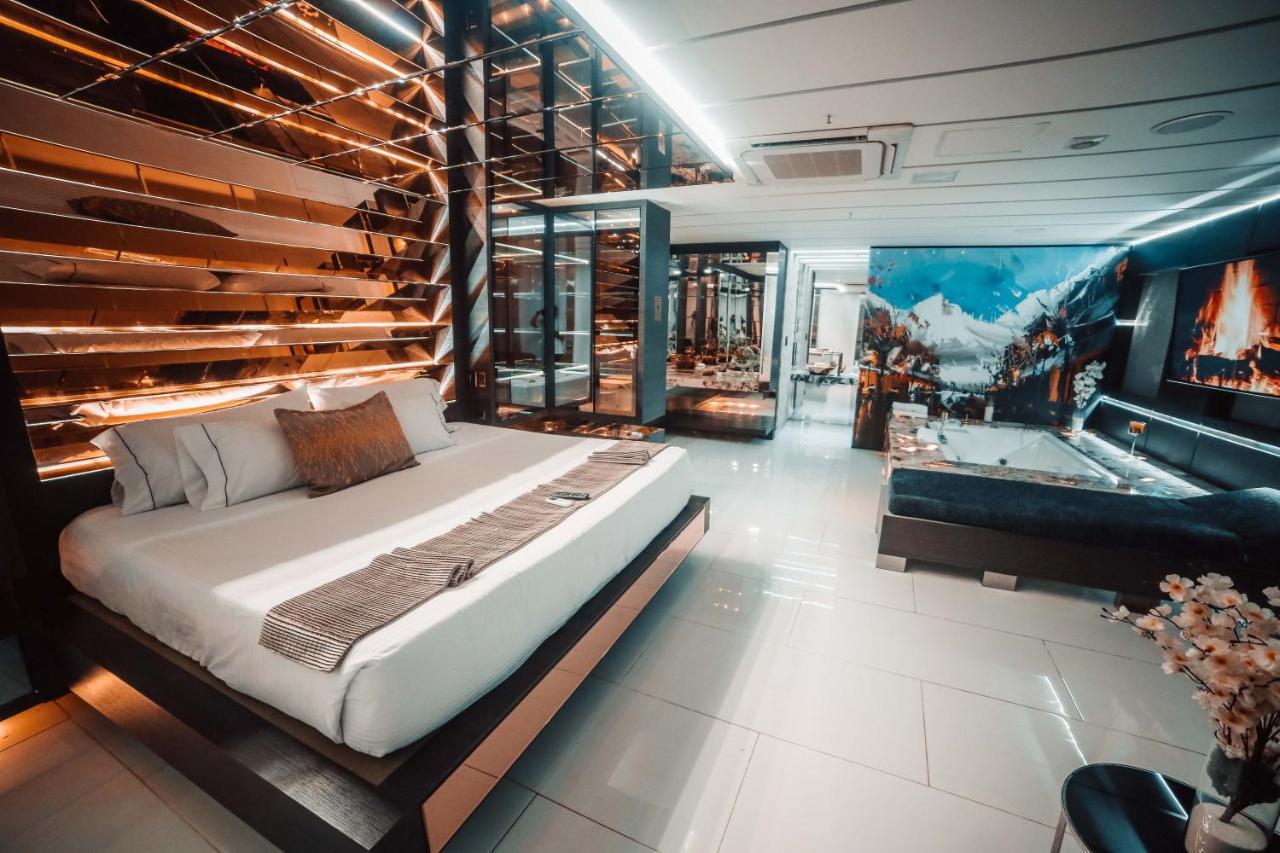 1Million Luxury Suites Medellín Kültér fotó