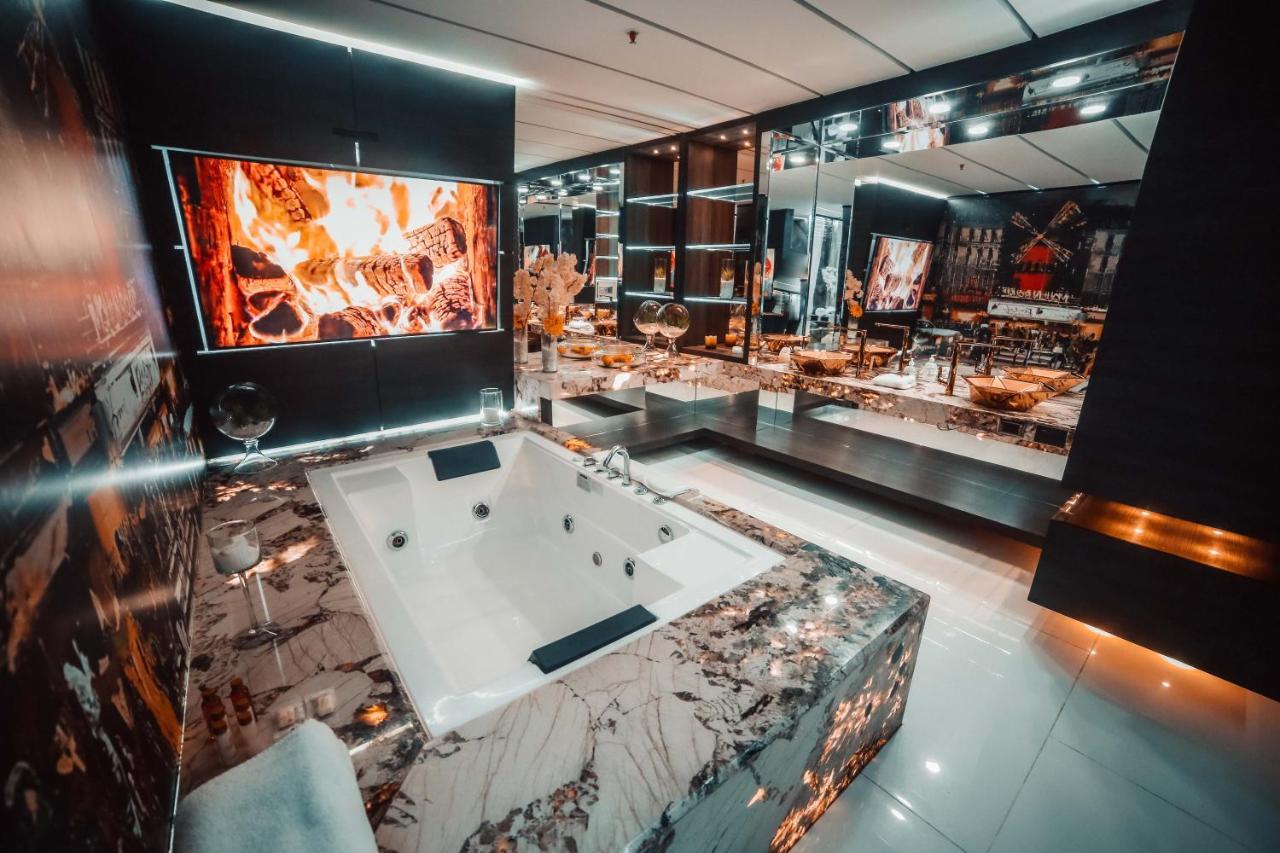1Million Luxury Suites Medellín Kültér fotó