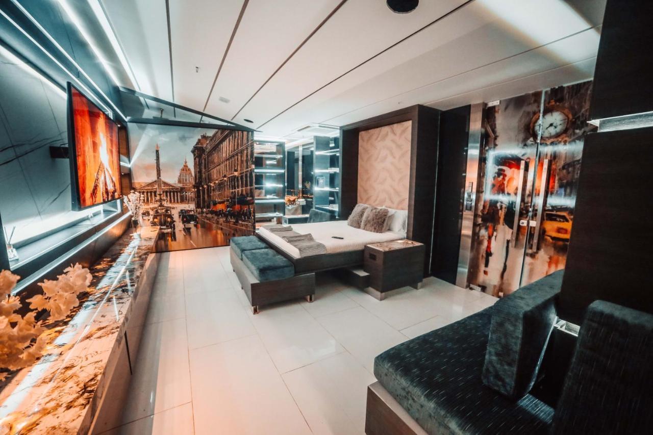 1Million Luxury Suites Medellín Kültér fotó