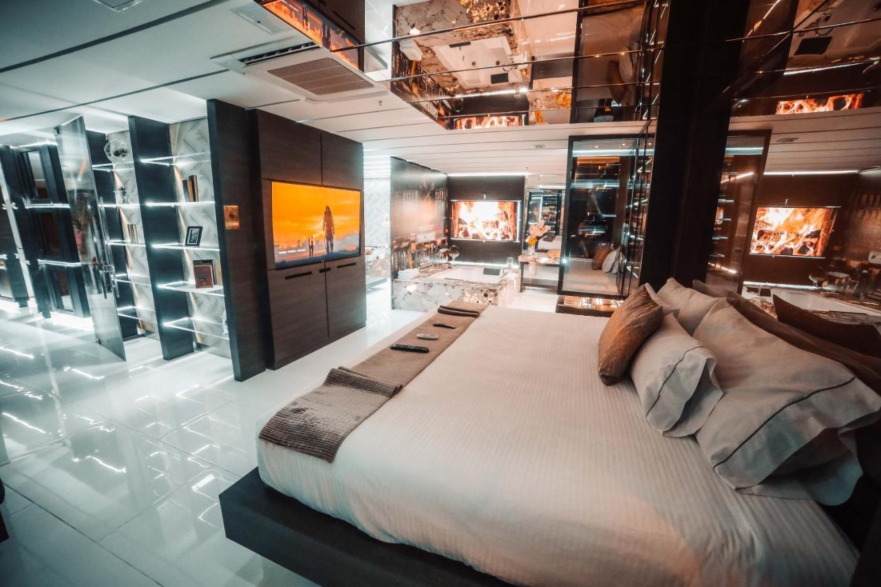 1Million Luxury Suites Medellín Kültér fotó