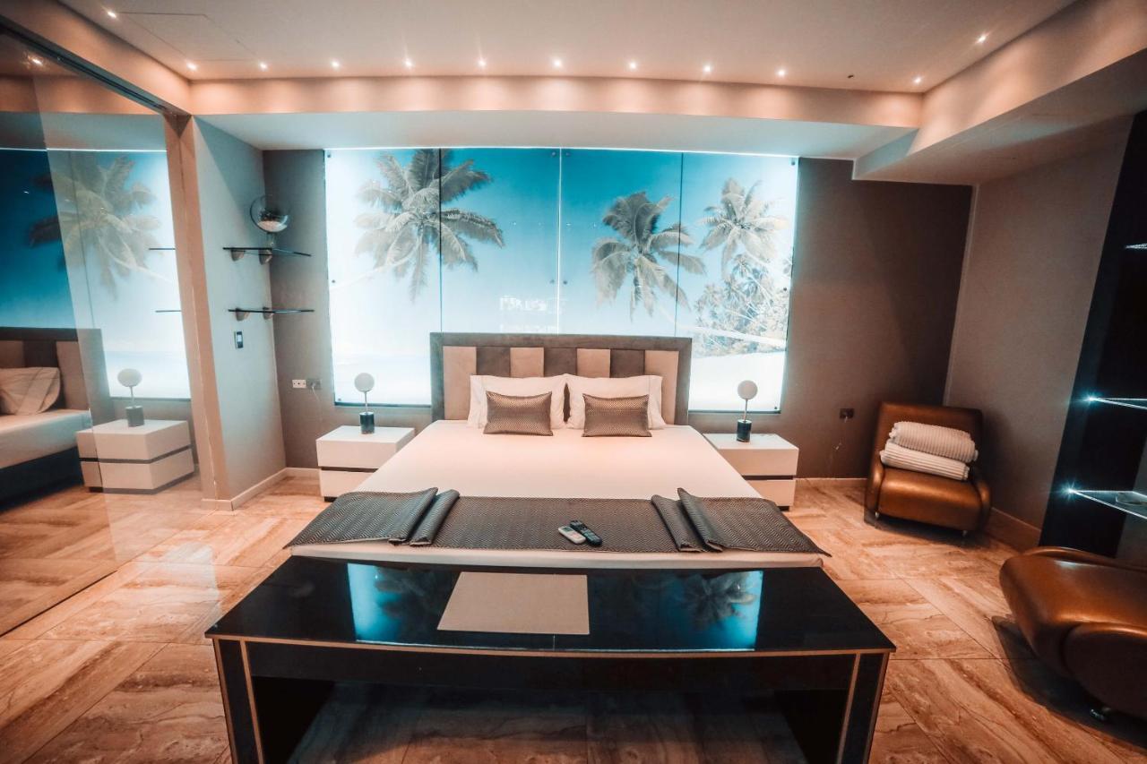 1Million Luxury Suites Medellín Kültér fotó