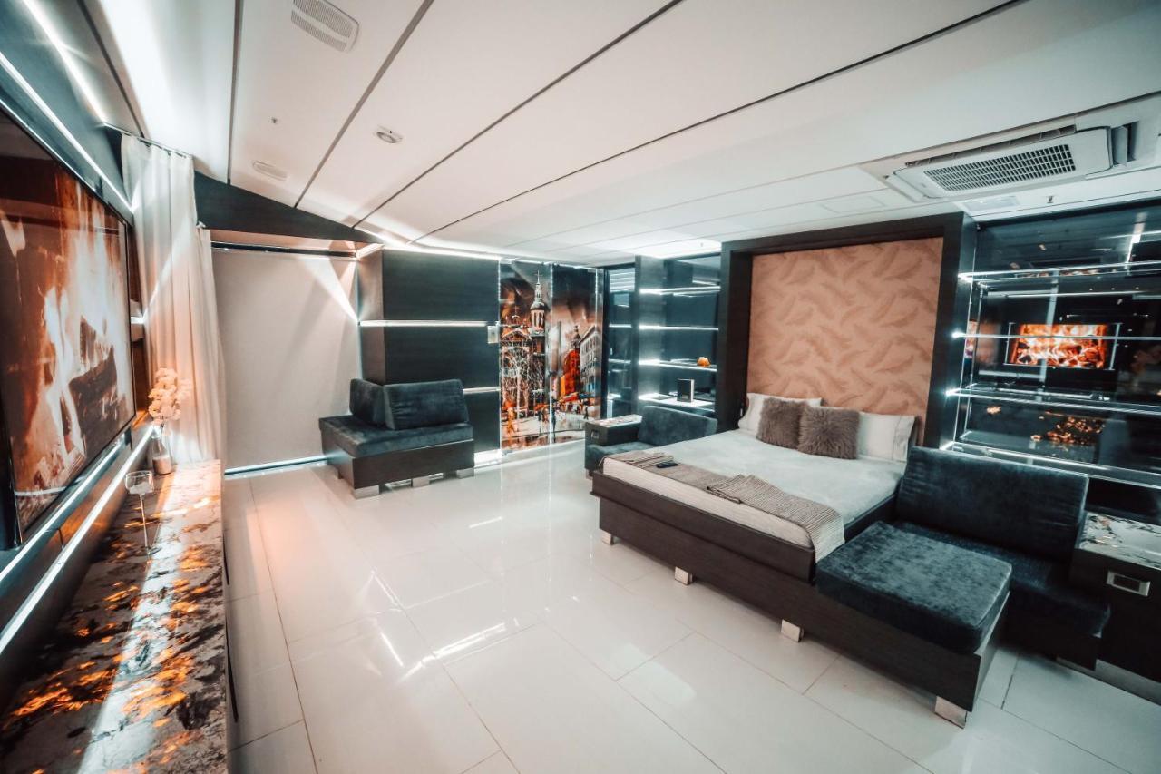 1Million Luxury Suites Medellín Kültér fotó