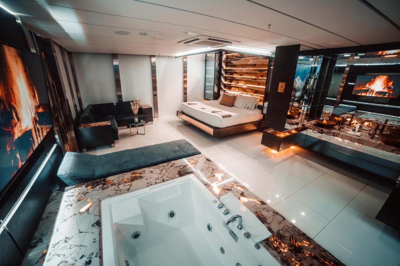 1Million Luxury Suites Medellín Kültér fotó