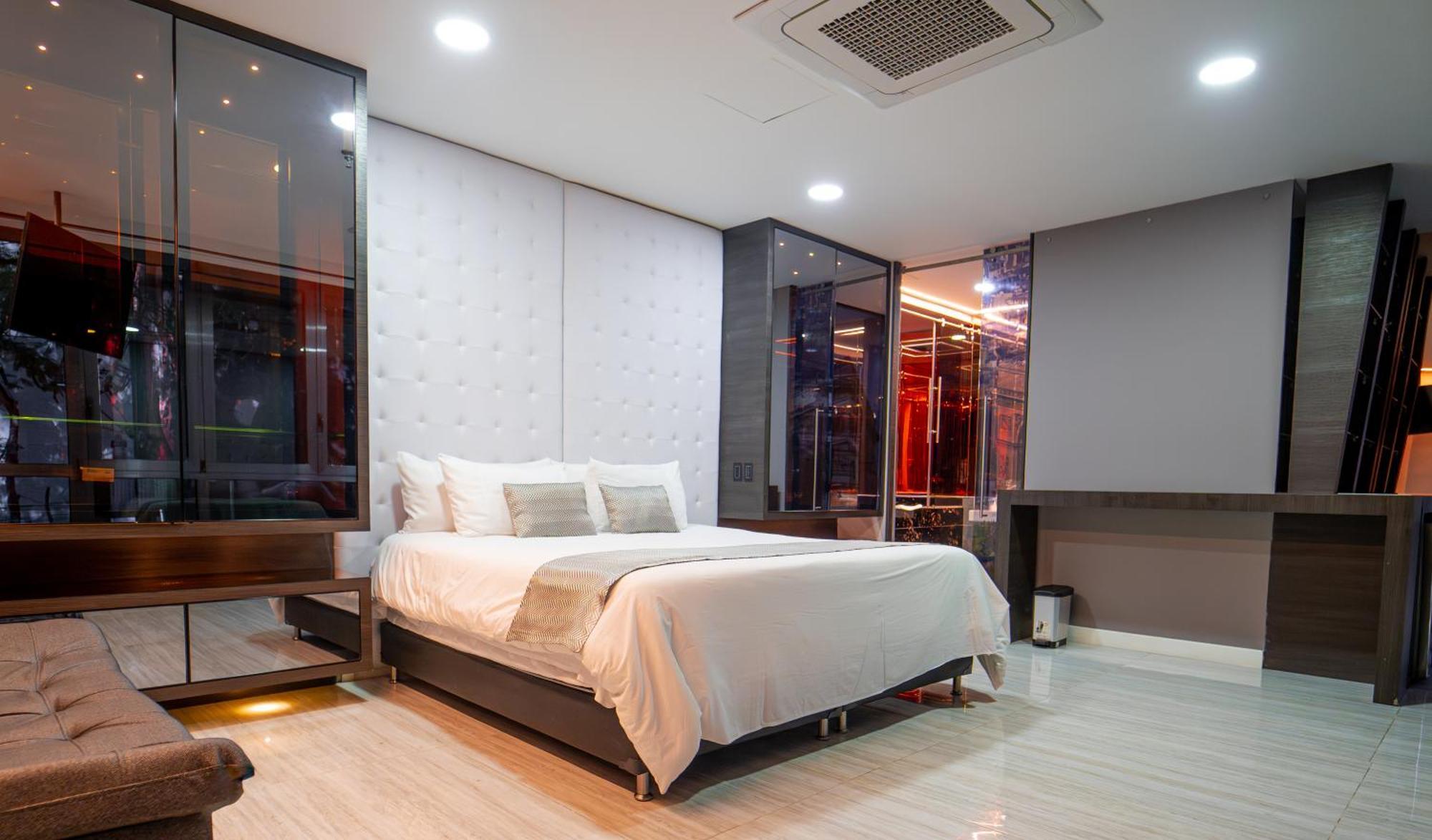 1Million Luxury Suites Medellín Kültér fotó